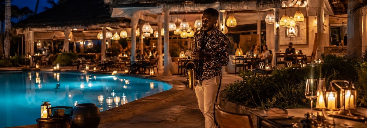 Sax night Watamu – live saxophone by the pool at Visiwa Restaurant